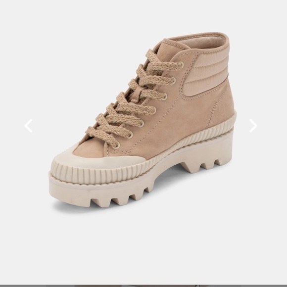 Brand new Dolce Vita Ociana sneakers in Dune Nubuck. - Picture 5 of 10